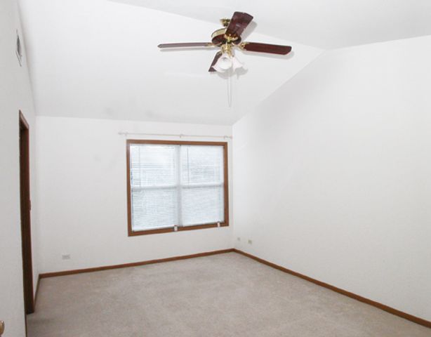 1062 Sheridan Circle, Naperville, IL 60563