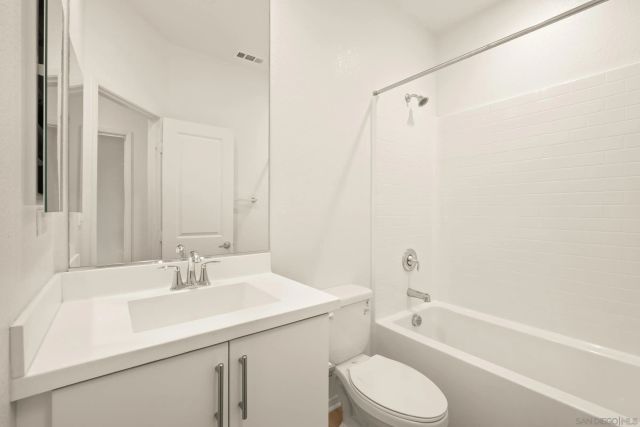 1118 Via Lucero, Oceanside, CA 92056