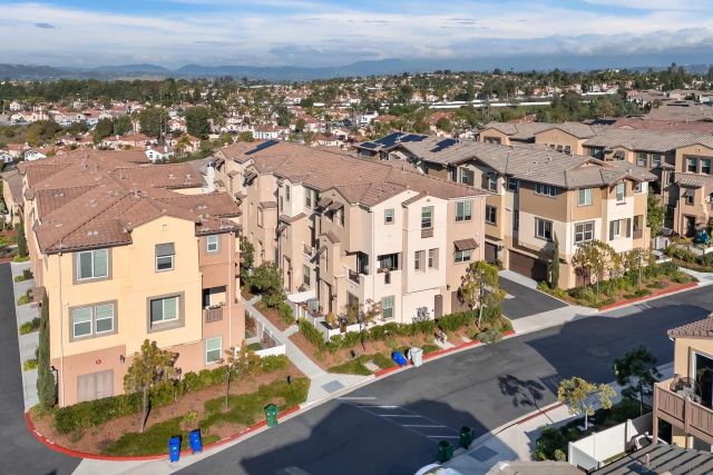 1118 Via Lucero, Oceanside, CA 92056