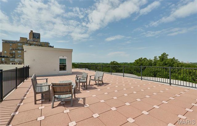 10 N Kingshighway Boulevard 2CS, St Louis, MO 63108