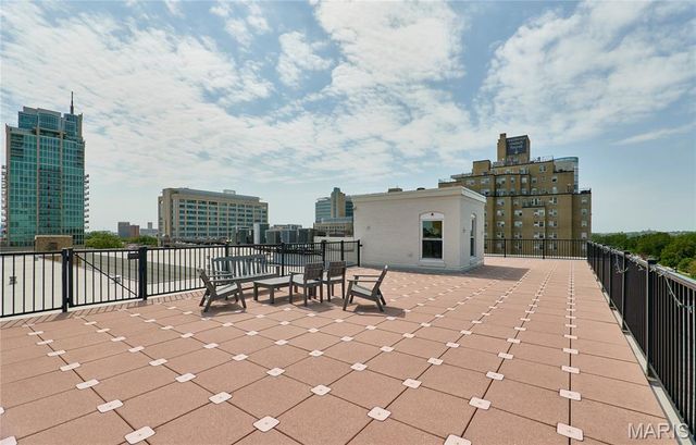 10 N Kingshighway Boulevard 2CS, St Louis, MO 63108