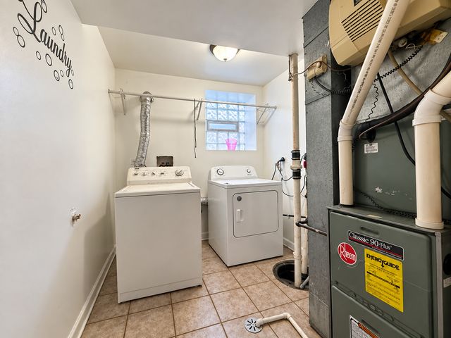1229 N Austin Boulevard 1, Chicago, IL 60651