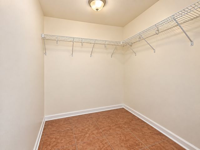 1229 N Austin Boulevard 1, Chicago, IL 60651