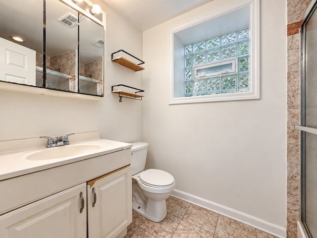 1229 N Austin Boulevard 1, Chicago, IL 60651