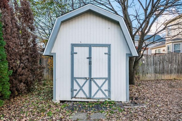 2977 Ironstone Drive, Columbus, OH 43231