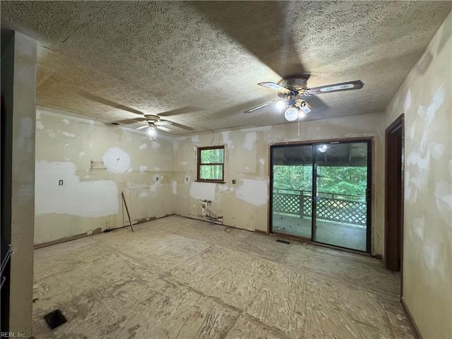2805 Island RD, Gloucester, VA 23061