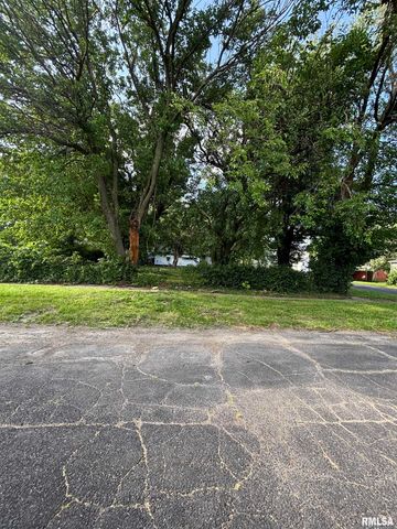2627 N ELLIS Street, Peoria, IL 61604