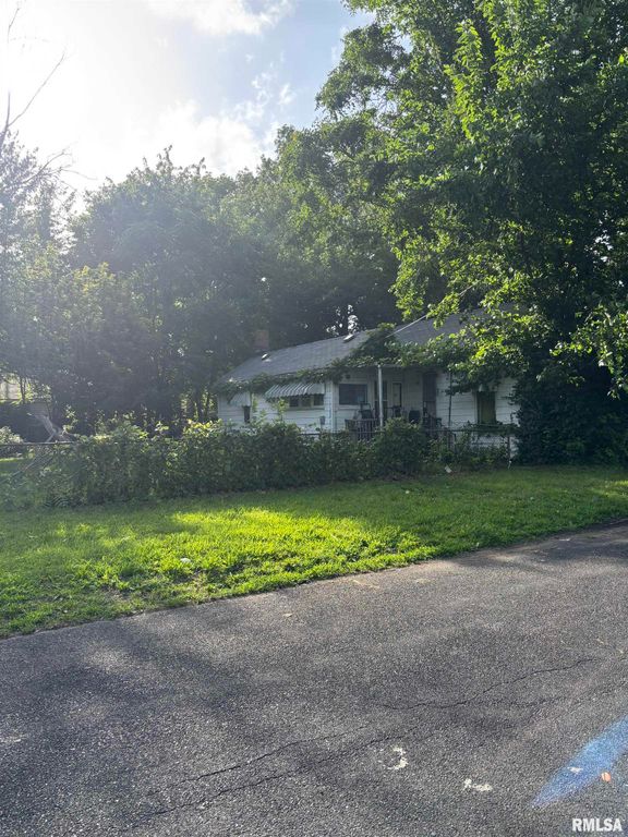 2627 N ELLIS Street, Peoria, IL 61604