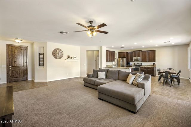 40712 N 3rd Avenue, Phoenix, AZ 85086