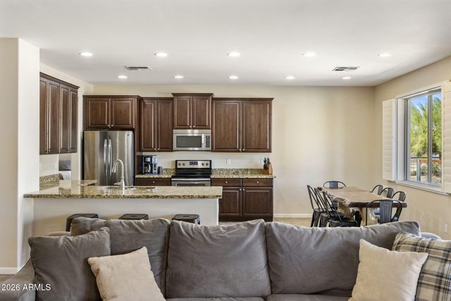 40712 N 3rd Avenue, Phoenix, AZ 85086