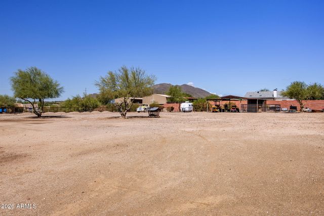 40712 N 3rd Avenue, Phoenix, AZ 85086