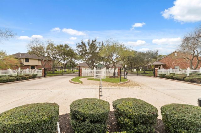 3505 Parkside Drive, Pearland, TX 77584