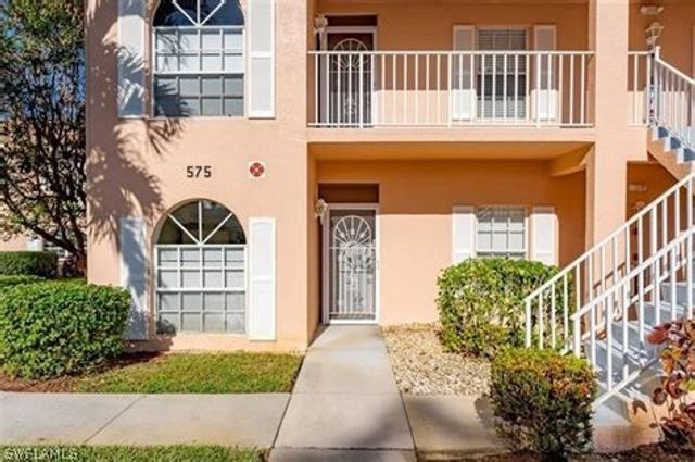 575 augusta BLVD 8, Naples, FL 34113