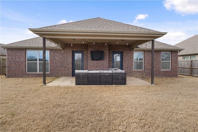 960 Silverthorn Drive, Centerton, AR 72719