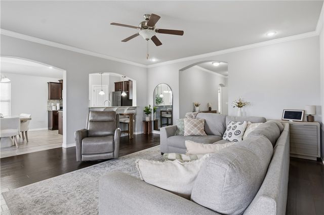 960 Silverthorn Drive, Centerton, AR 72719