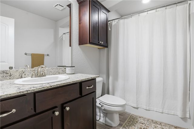 960 Silverthorn Drive, Centerton, AR 72719