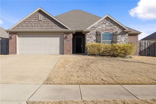 960 Silverthorn Drive, Centerton, AR 72719