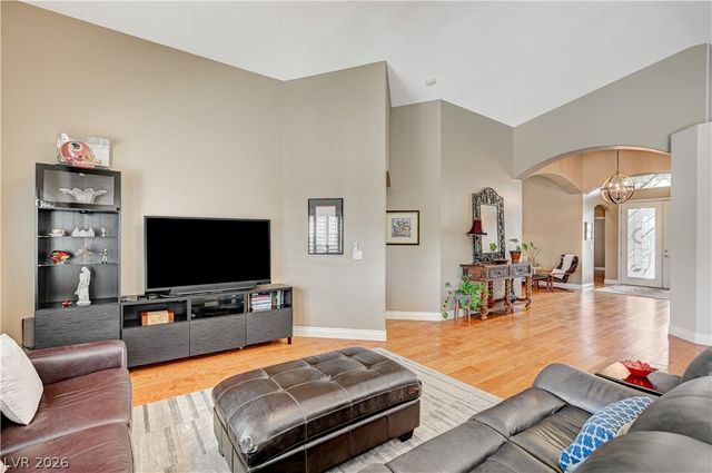 5669 Victoria Regina Avenue, Las Vegas, NV 89139