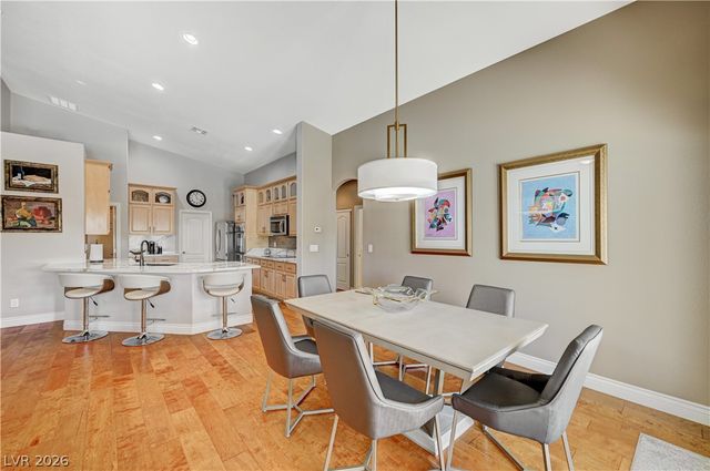 5669 Victoria Regina Avenue, Las Vegas, NV 89139