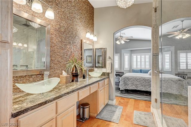 5669 Victoria Regina Avenue, Las Vegas, NV 89139