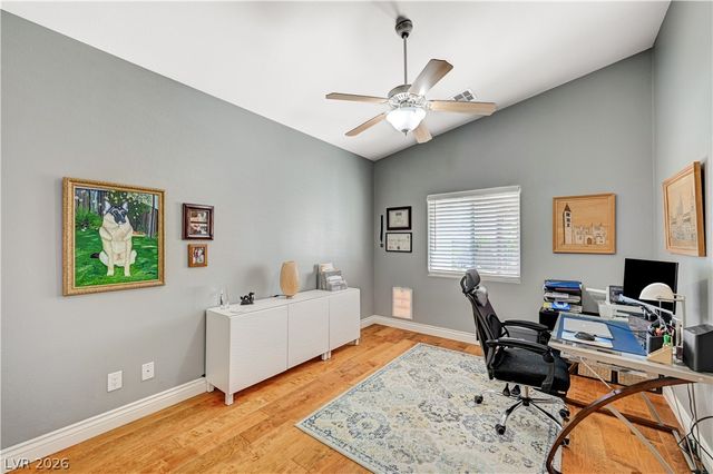 5669 Victoria Regina Avenue, Las Vegas, NV 89139