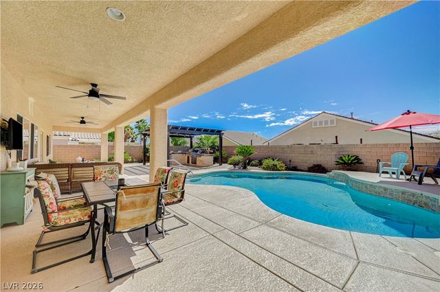 5669 Victoria Regina Avenue, Las Vegas, NV 89139