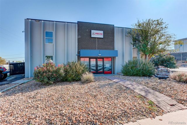 2700 S Shoshone Street, Englewood, CO 80110