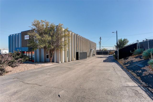 2700 S Shoshone Street, Englewood, CO 80110