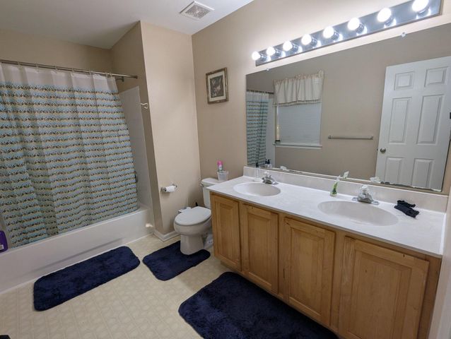 4 TETHER CIR, Woodbury, NJ 08096