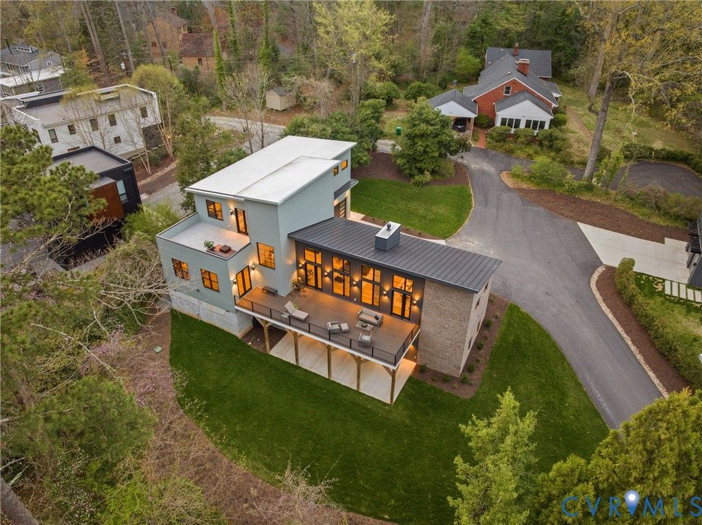 7301 Riverside Dr, Richmond, VA 23225