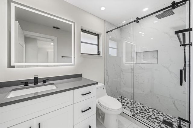 6371 Kings Gate Circle, Delray Beach, FL 33484
