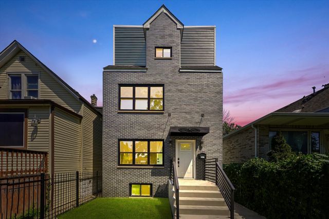 2537 N Luna Avenue, Chicago, IL 60639