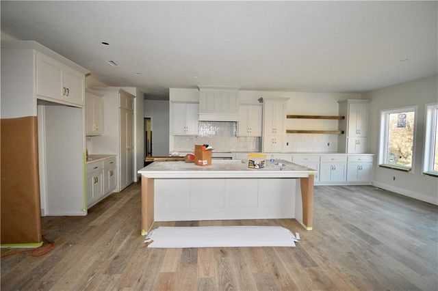 8364 NE 77TH Terrace, Kansas City, MO 64158