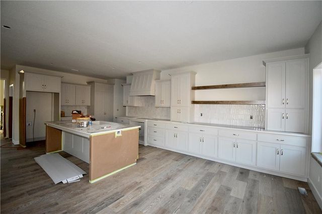 8364 NE 77TH Terrace, Kansas City, MO 64158