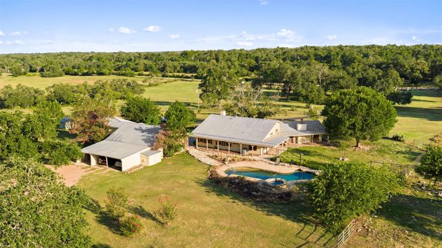 2501 LONE MAN MOUNTAIN RD, Wimberley, TX 78676