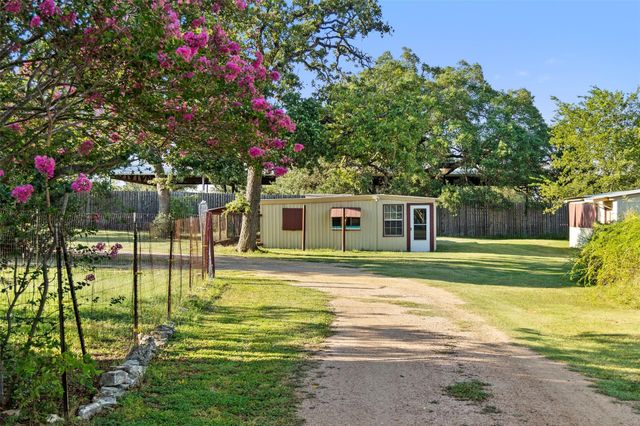 2501 LONE MAN MOUNTAIN RD, Wimberley, TX 78676