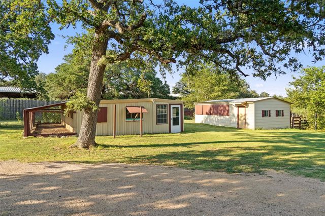 2501 LONE MAN MOUNTAIN RD, Wimberley, TX 78676