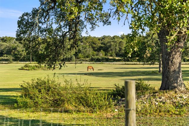 2501 LONE MAN MOUNTAIN RD, Wimberley, TX 78676