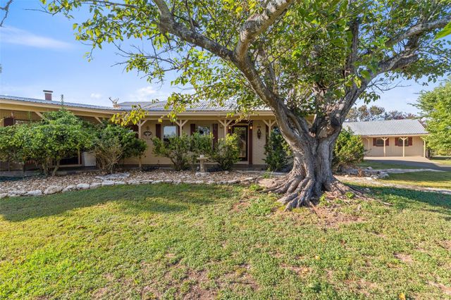 2501 LONE MAN MOUNTAIN RD, Wimberley, TX 78676