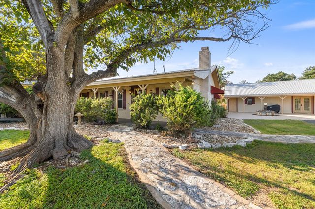2501 LONE MAN MOUNTAIN RD, Wimberley, TX 78676