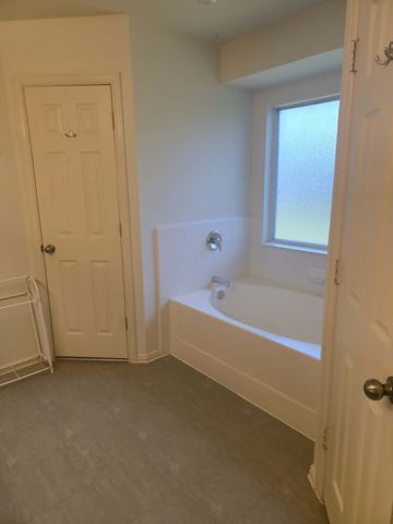2009 Wahoo Drive, Mansfield, TX 76063