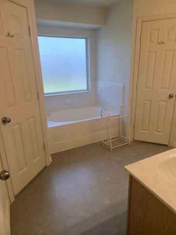 2009 Wahoo Drive, Mansfield, TX 76063