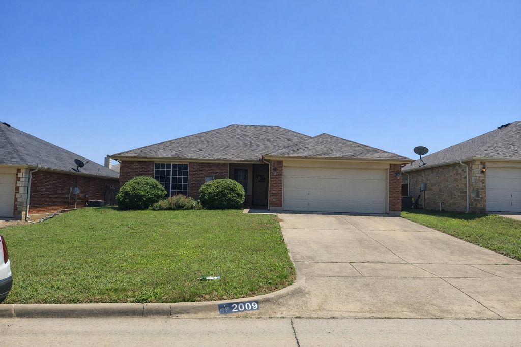 2009 Wahoo Drive, Mansfield, TX 76063