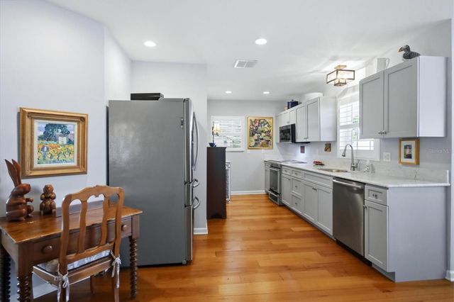 213 FIRENZE AVENUE W, Venice, FL 34285