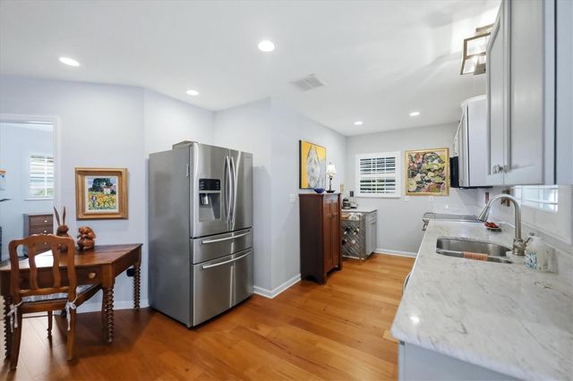213 FIRENZE AVENUE W, Venice, FL 34285