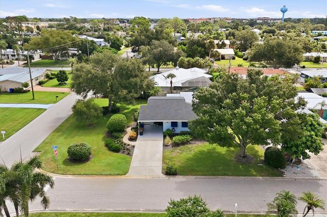 213 FIRENZE AVENUE W, Venice, FL 34285