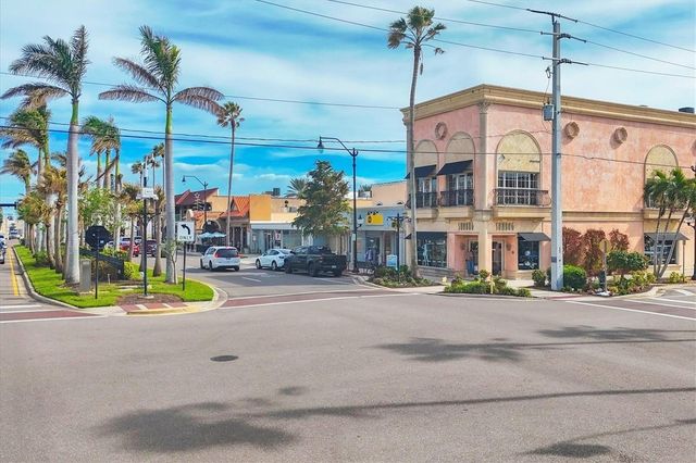 213 FIRENZE AVENUE W, Venice, FL 34285