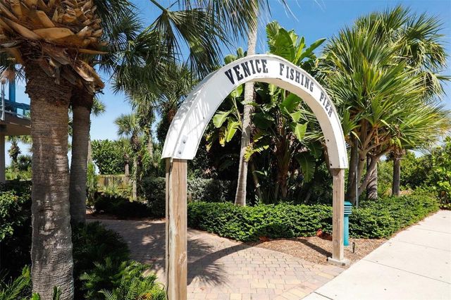 213 FIRENZE AVENUE W, Venice, FL 34285