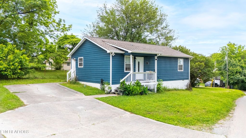 2011 NE Clay St, Knoxville, TN 37917