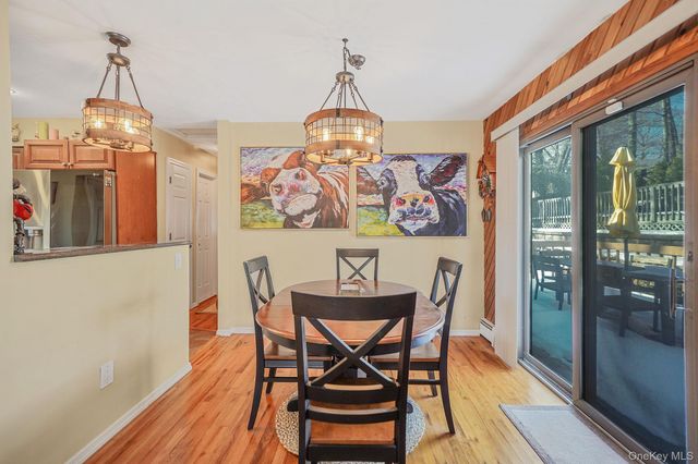 6 Hillside Road, Sound Beach, NY 11789